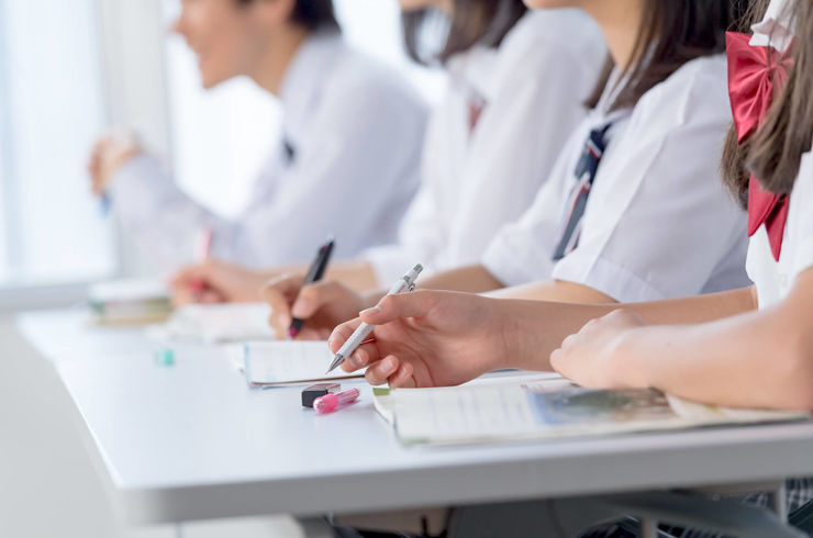 授業を受ける学生